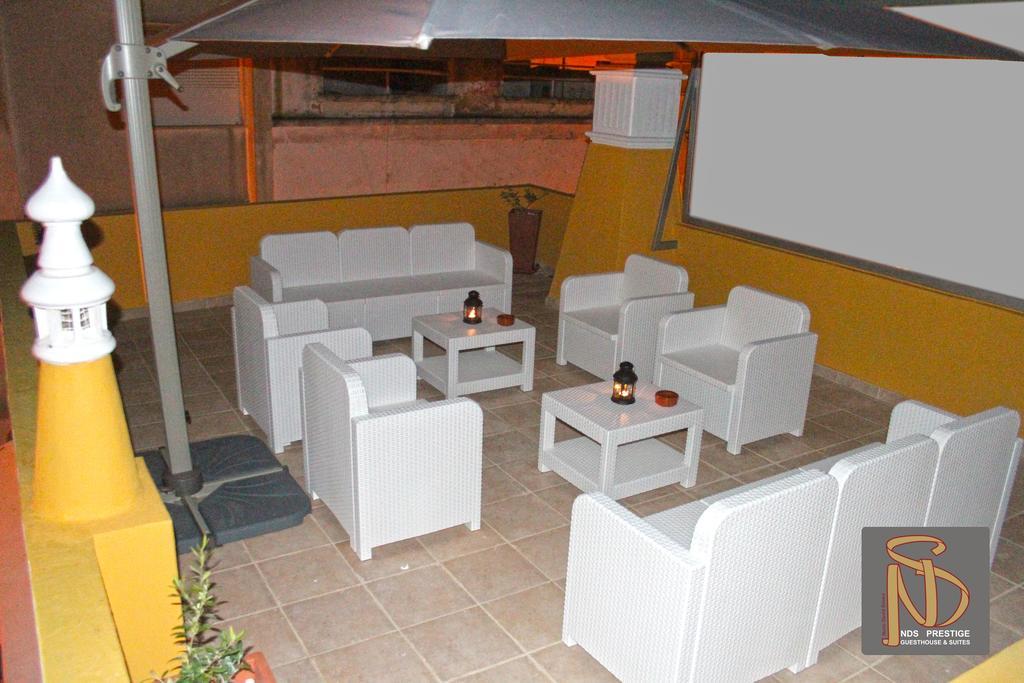 Rocha Prestige - Guest House And Suites Portimão Exteriör bild