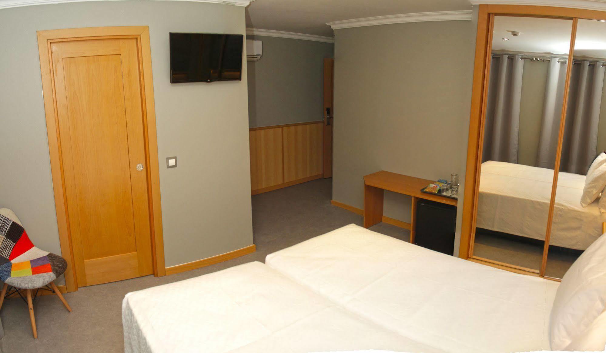 Rocha Prestige - Guest House And Suites Portimão Exteriör bild